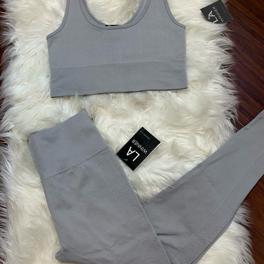 Seamless ribbed workout set - Picture 4 of 7